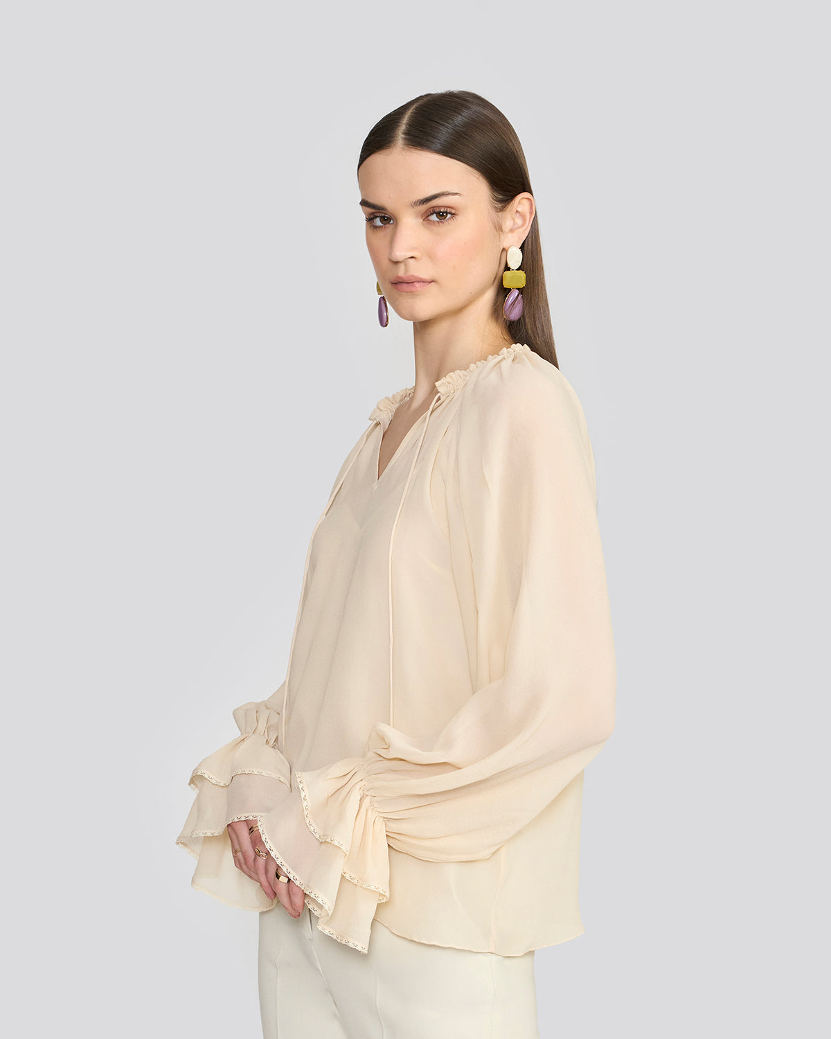 Chelsea Ivory Solid Top