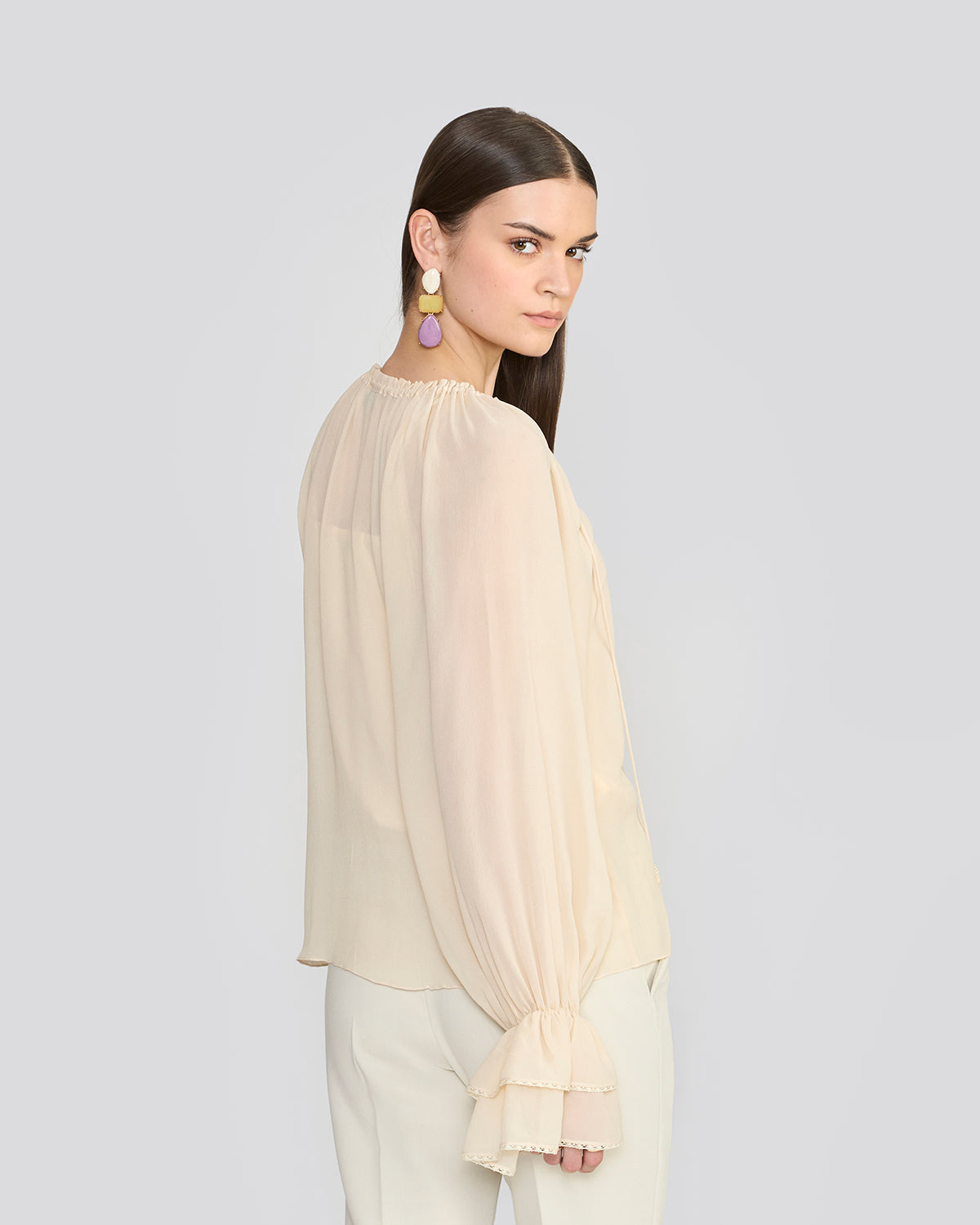Chelsea Ivory Solid Top