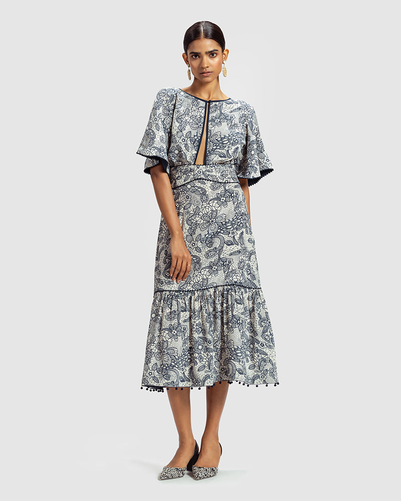Lace Print Silk Kaya DressProduct DescriptionMade from silk crepe, this statement dress features vintage French lace-inspired print. With a relaxed fit over the shoulders, it also adds a toucDressesLace Print Silk Kaya Dress