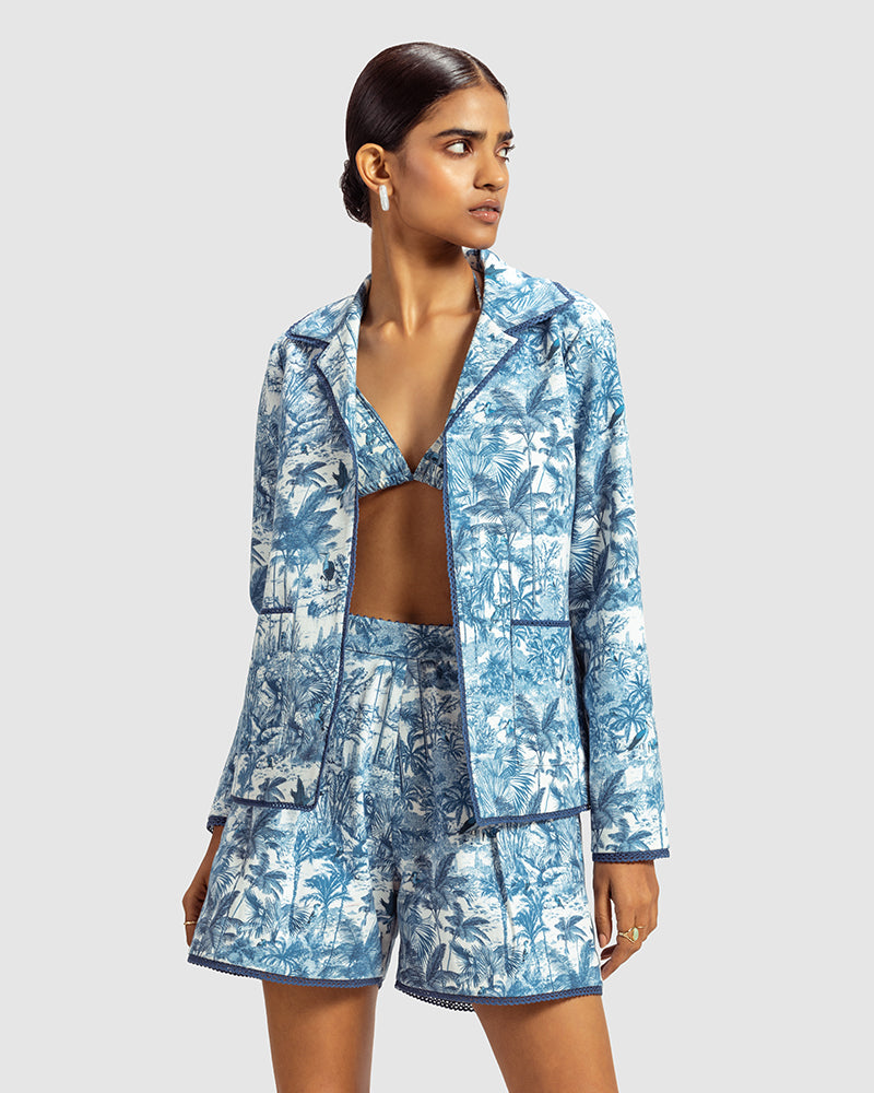 Blue Tropical Print Cotton Twill Day JacketProduct DescriptionThis awe-inspiring jacket makes a statement with our tropical print that reimagines Indian flora and fauna motifs with contemporary blue colourwayJacketsBlue Tropical Print Cotton Twill Day Jacket