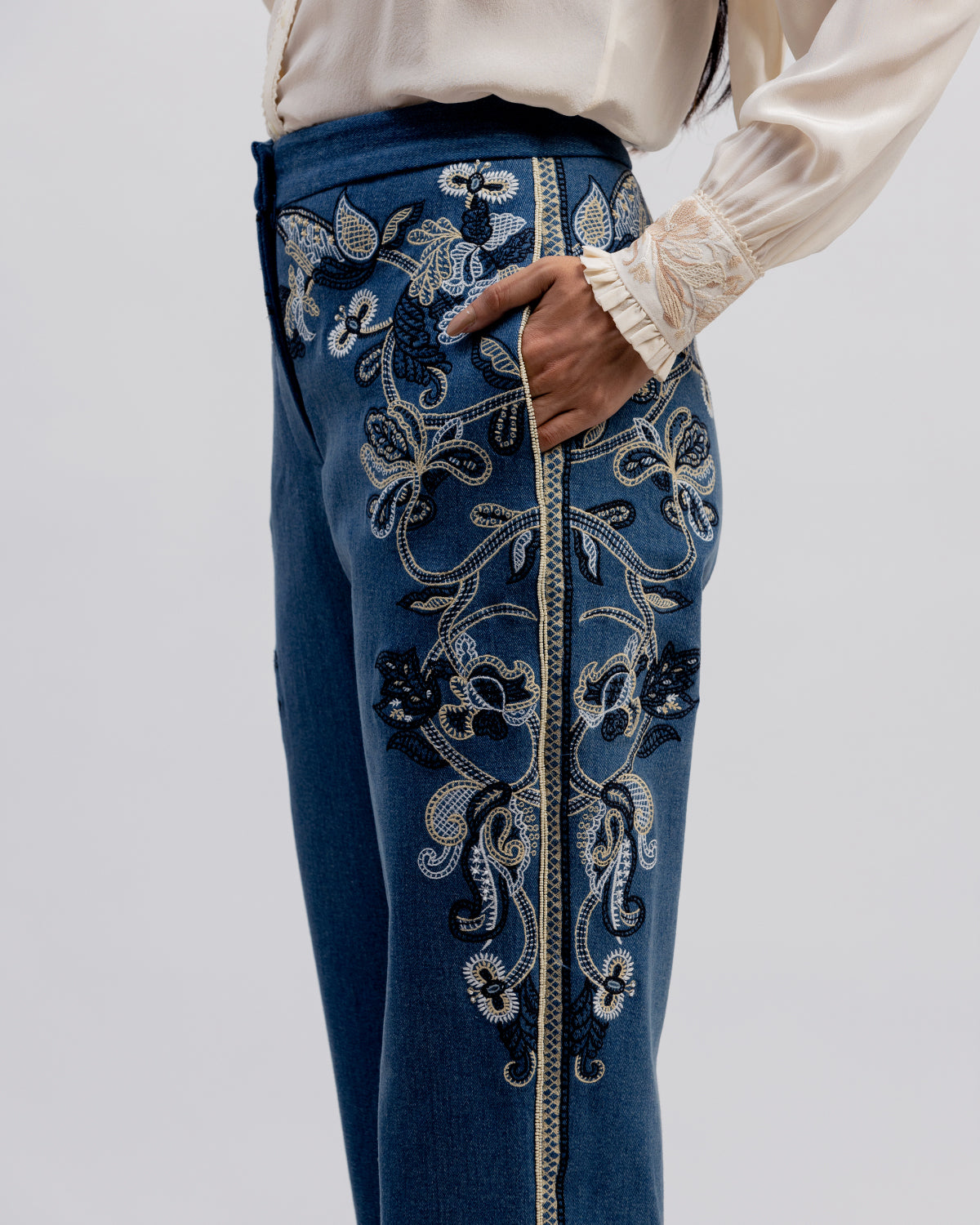 Mira Embroidered Pant