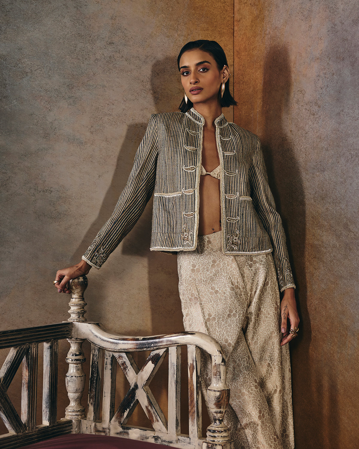 Nesrin Embroidered Tussar Jacket